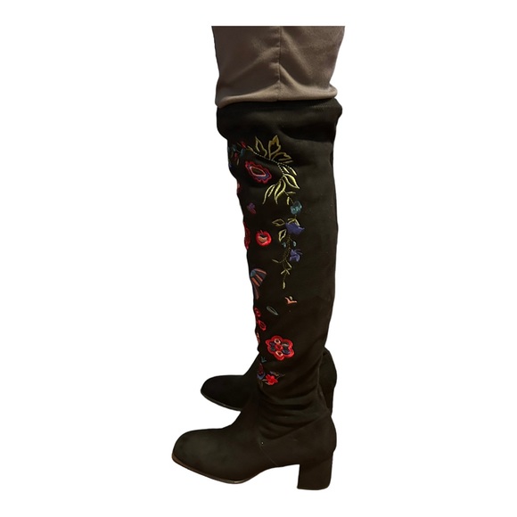 IMPO Judy Over the Knee High Suede Boots Sz 8M Black Embroidered Boho Fa… - Picture 5 of 16